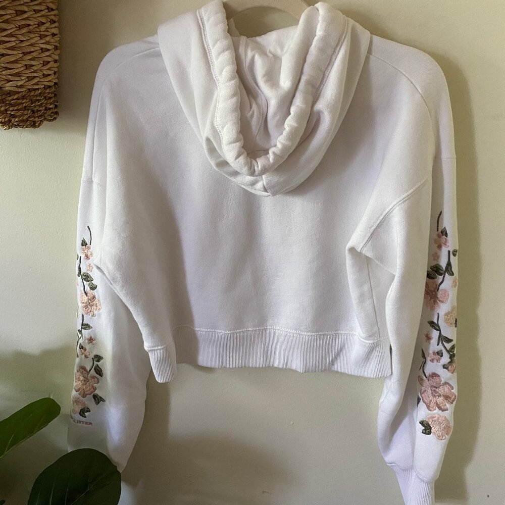 Women's Hollister Cropped Embroidered Hoodie